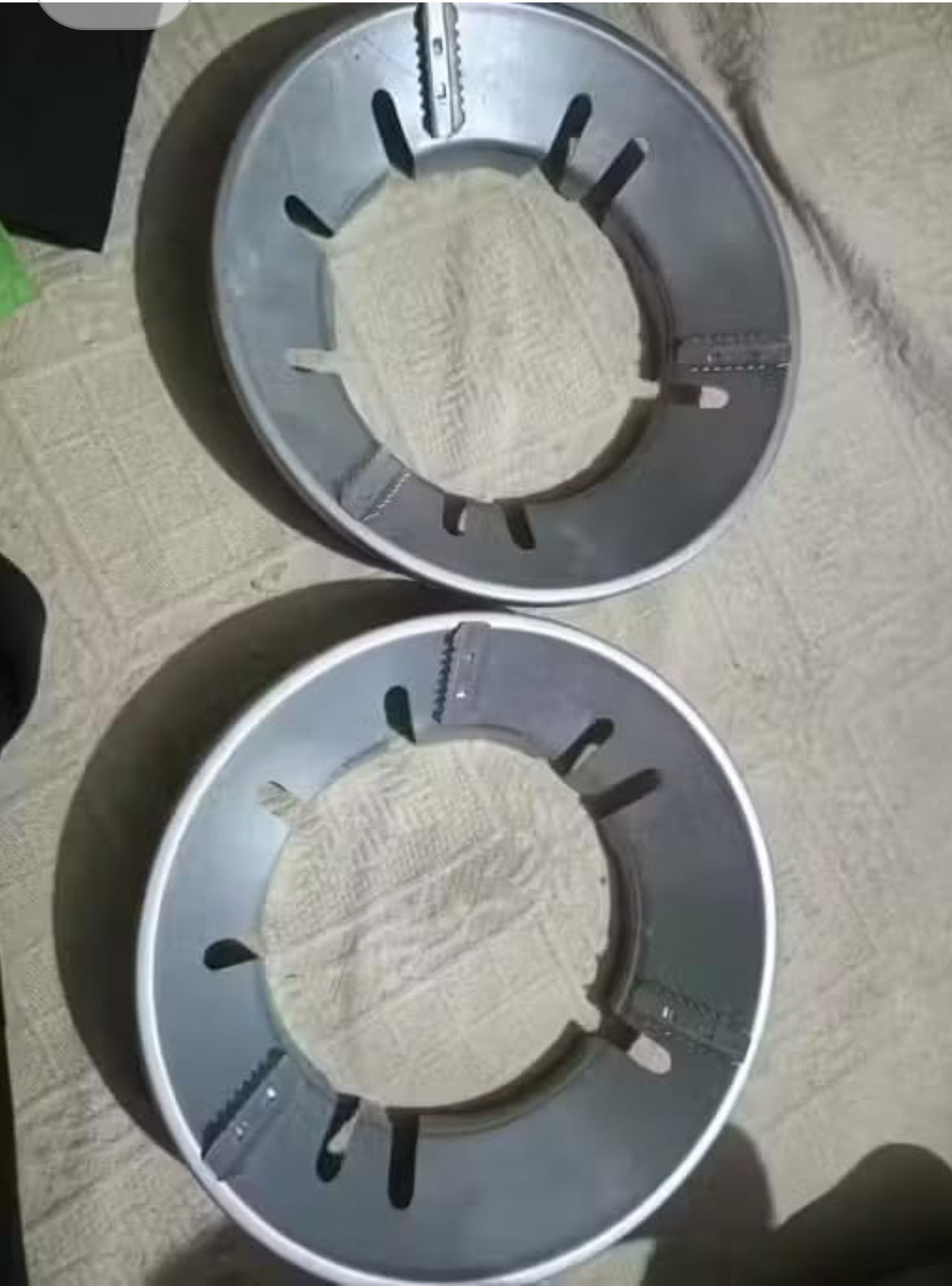 Gas Stove Flame Protector Ring for High Heat Efficiency (Pack of 2) – Silver