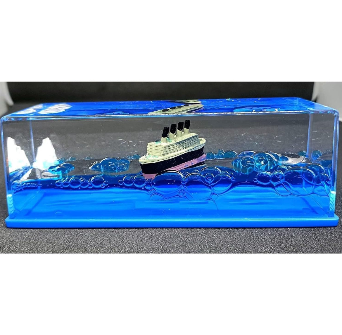 Titanic Liquid Motion Ocean Wave Desk Toy